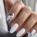 ТОП 10: модный маникюр 2021 миниатюра